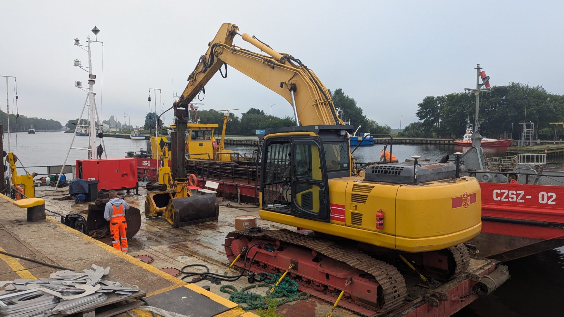 Second GeoDredge on excavator for Czerwony Szkwał